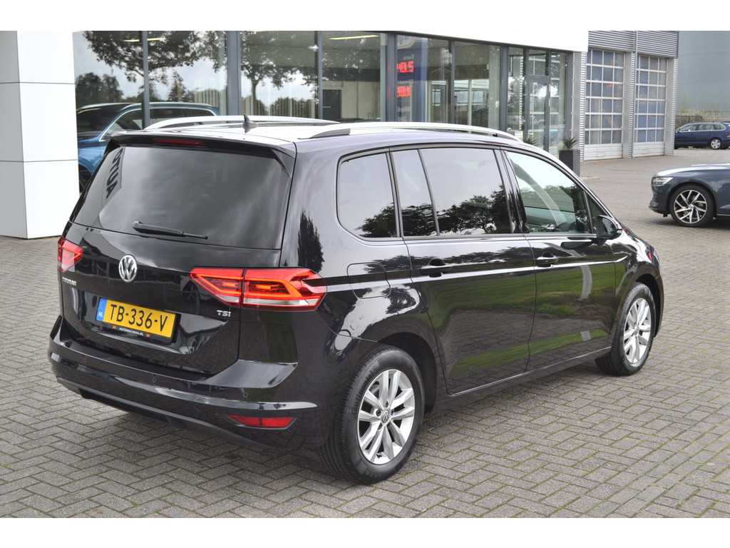 Volkswagen Touran (TB336V) met abonnement