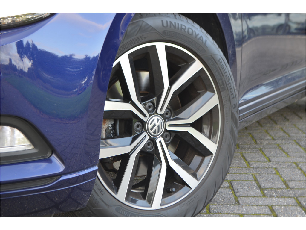 Volkswagen Passat (T899NR) met abonnement