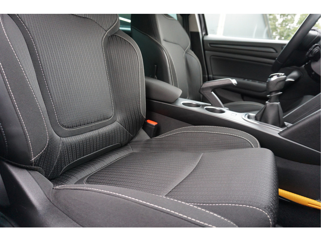 Renault MEGANE Estate (TG668F) met abonnement