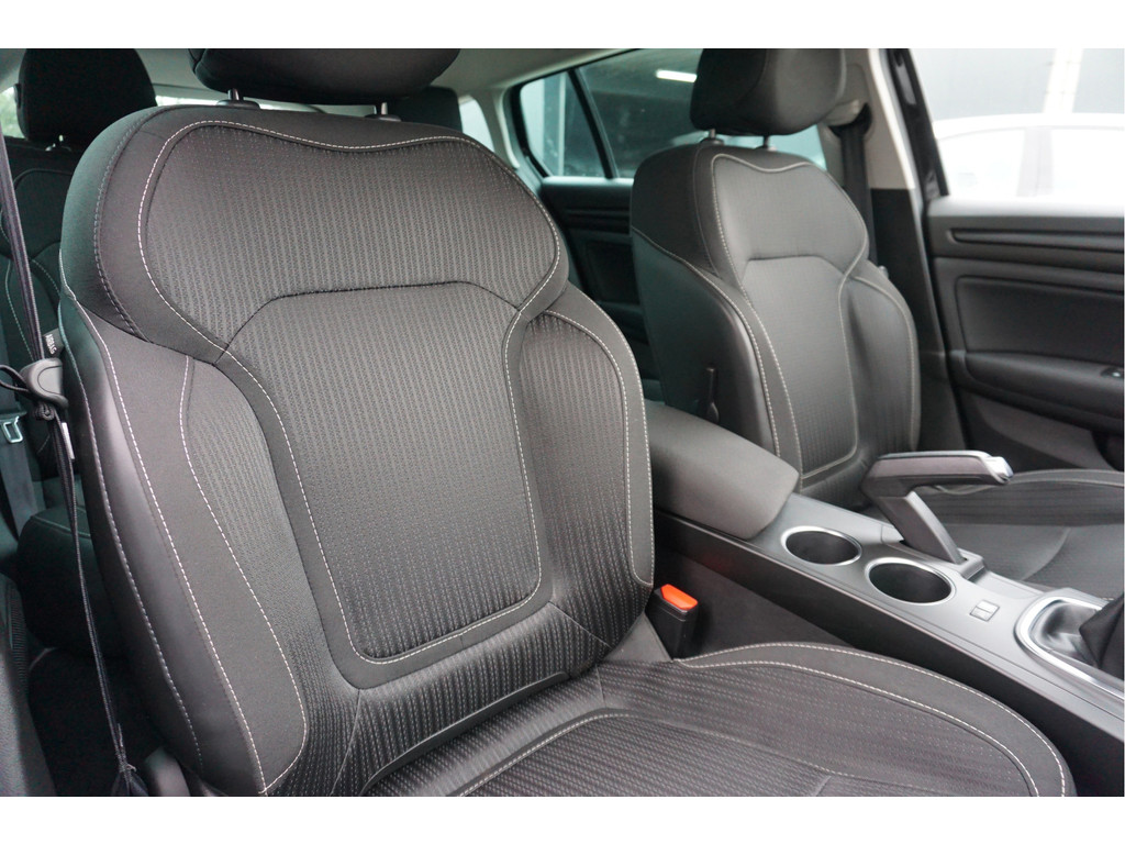 Renault MEGANE Estate (TG668F) met abonnement