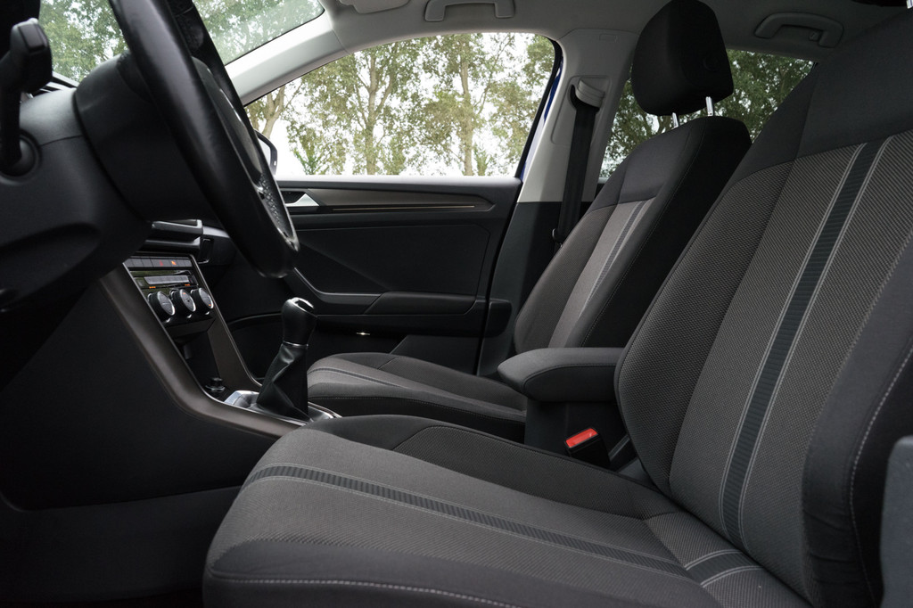 Volkswagen T-Roc (SF248K) met abonnement